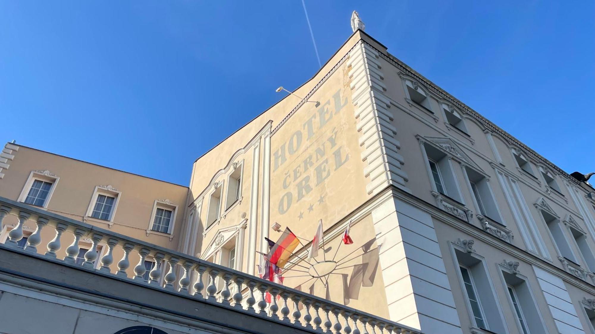 Hotel Cerny Orel Zatec Exterior photo