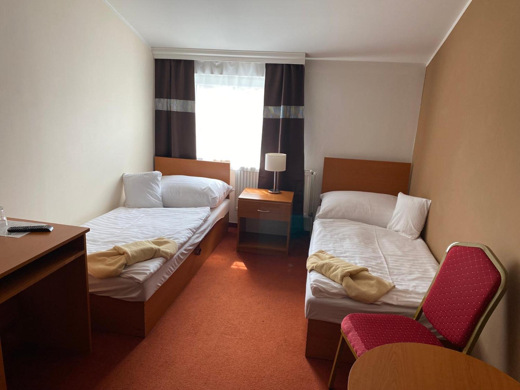 Hotel Cerny Orel Zatec Exterior photo